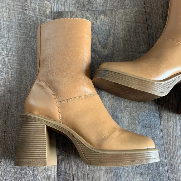 Steve Madden Tan Ankle Boots - Picture 4 of 14